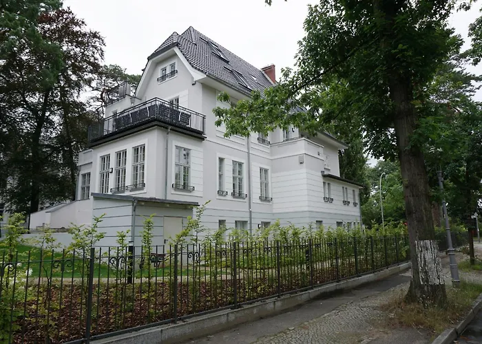 Aeronaut Suits By Pearl1 Berlin